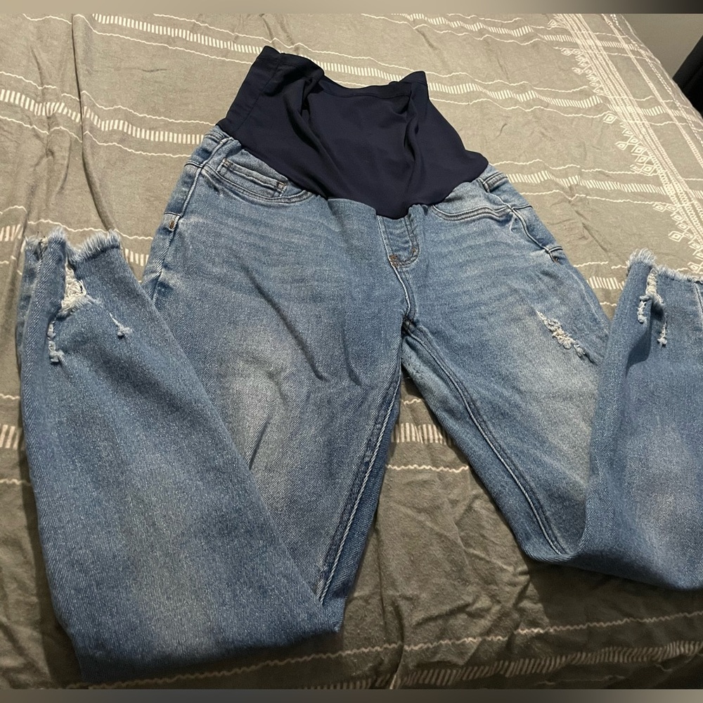 Medium maternity jeans